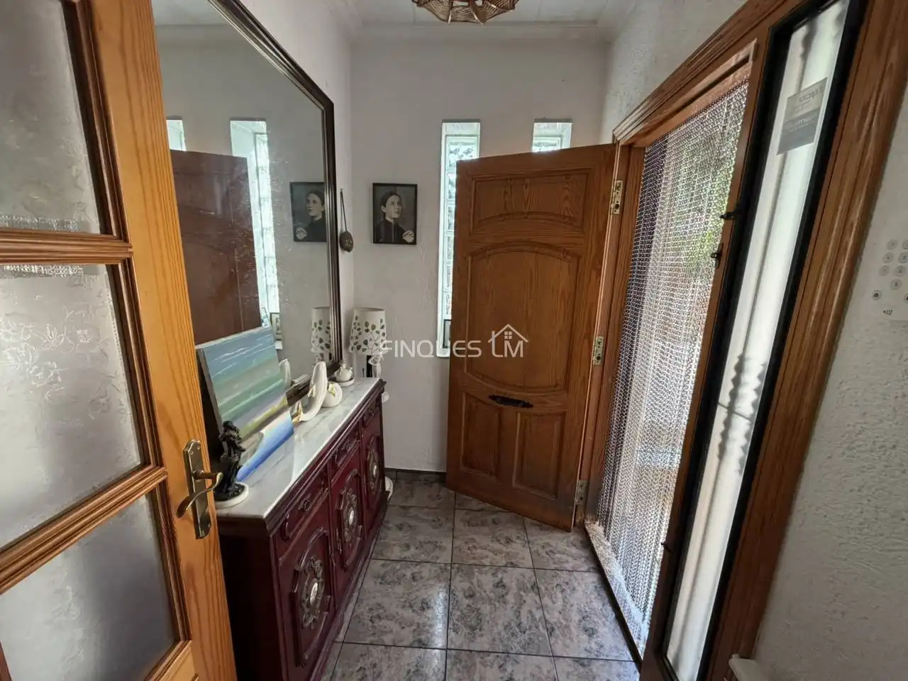 House with pool for sale in Calle Rovelló, imagen 2