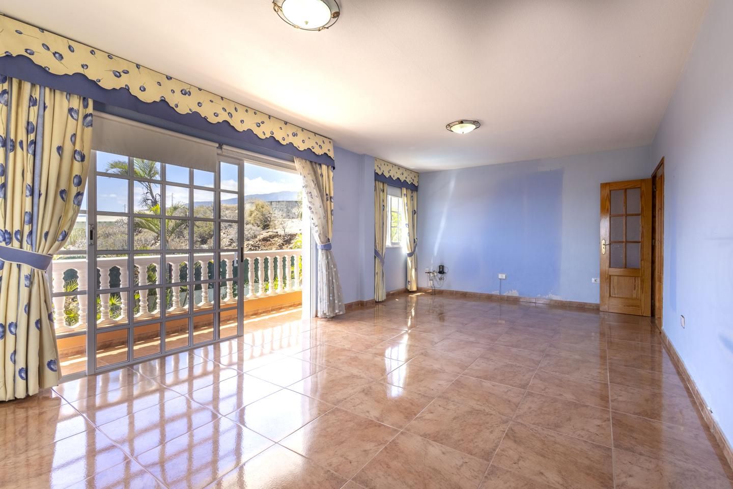 Dormitori de Casa o xalet en venda en Candelaria amb Jardí privat, Terrassa i Piscina
