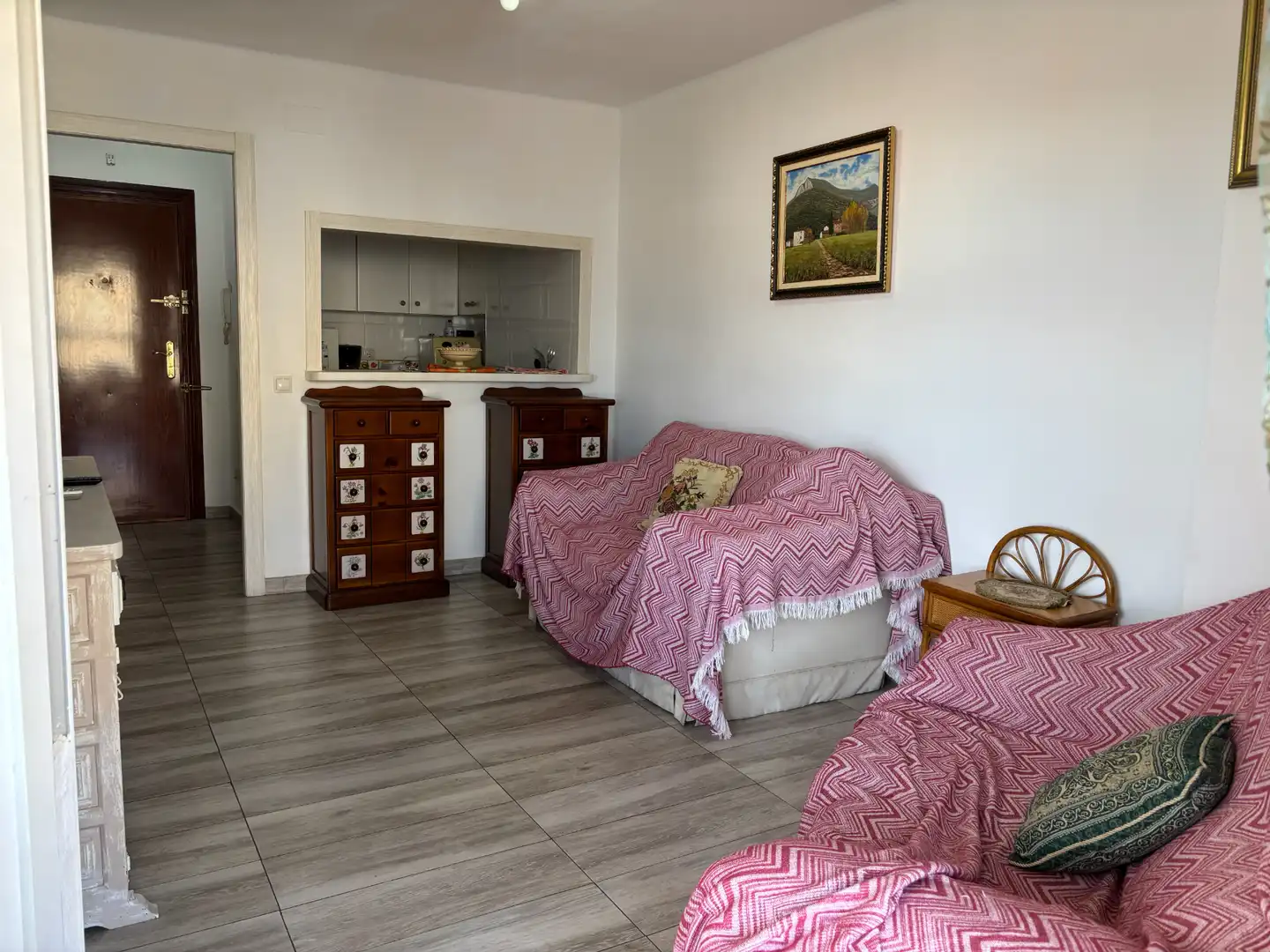 Sala d'estar de Apartament en venda en Torrox amb Aire condicionat, Terrassa i Moblat