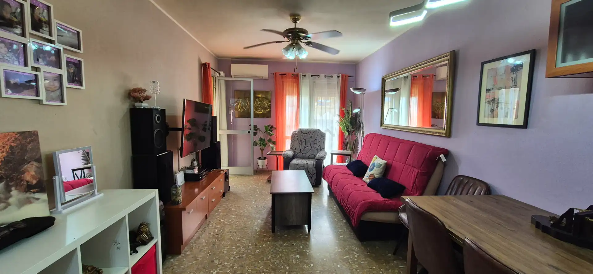 Sala d'estar de Pis en venda en Vélez-Málaga amb Aire condicionat, Terrassa i Moblat