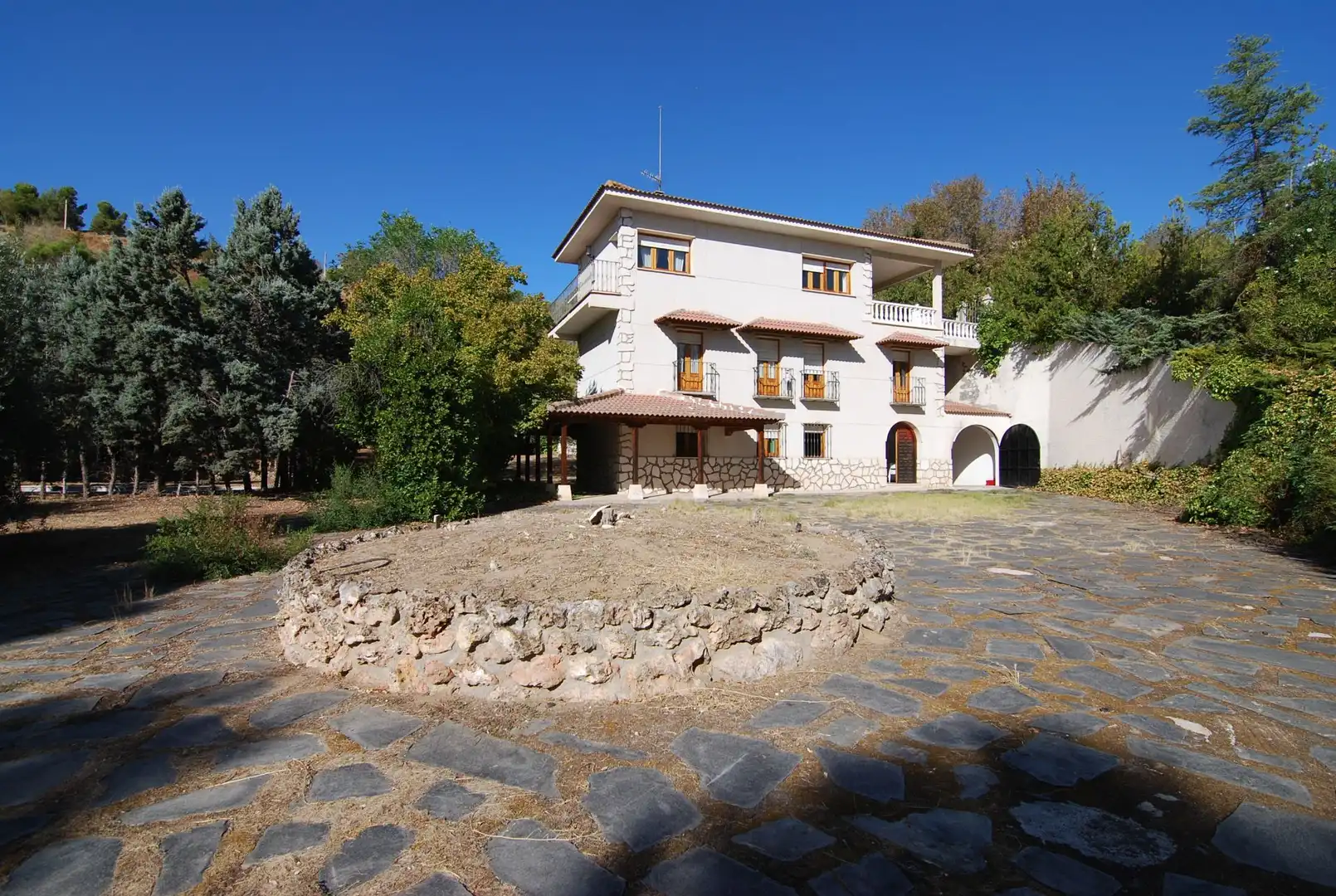 Exterior view of Houses for sale in Chinchón  with Air Conditioner and Heating