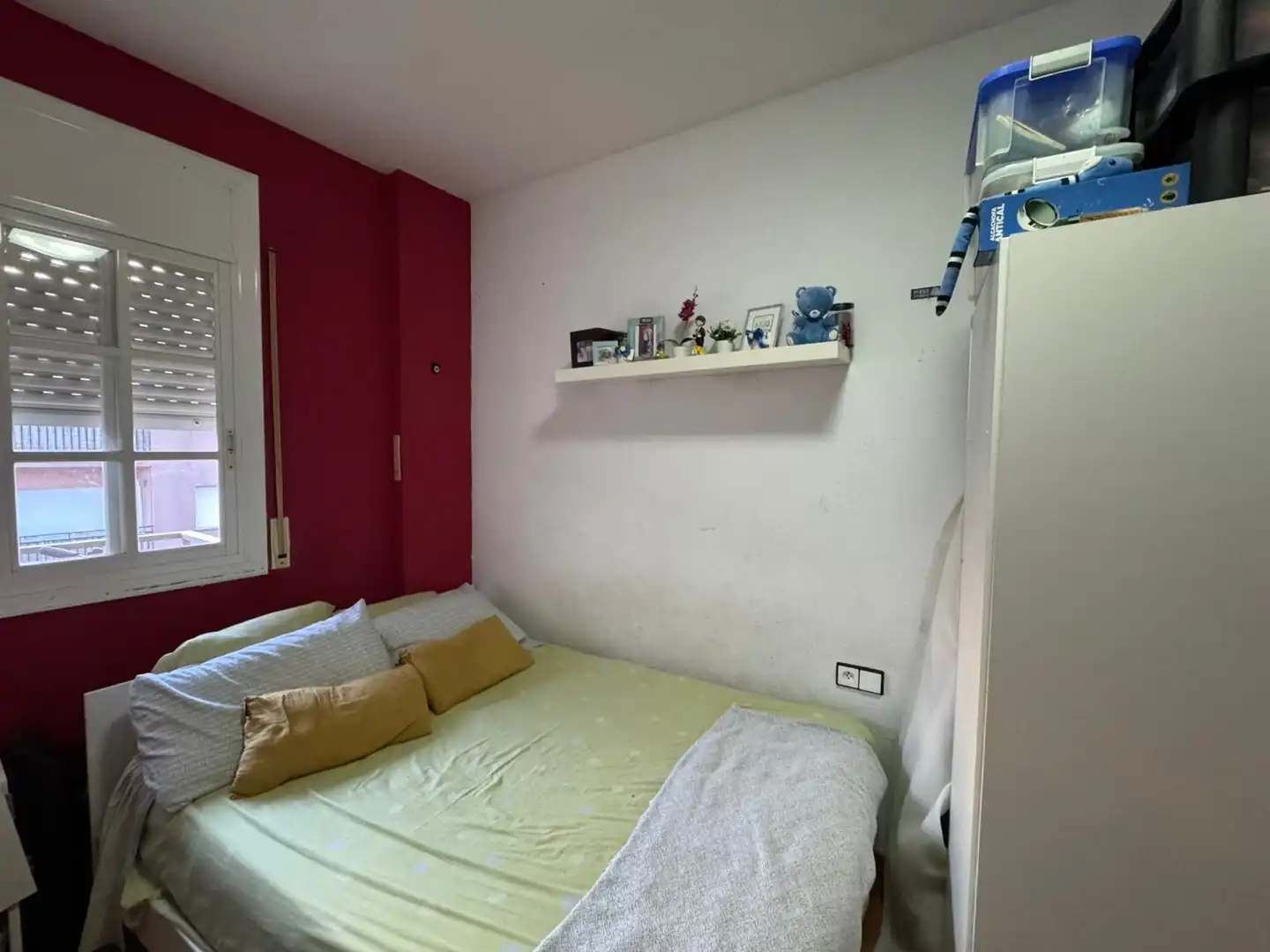 Bedroom of Flat for sale in Badalona  with Air Conditioner and Heating
