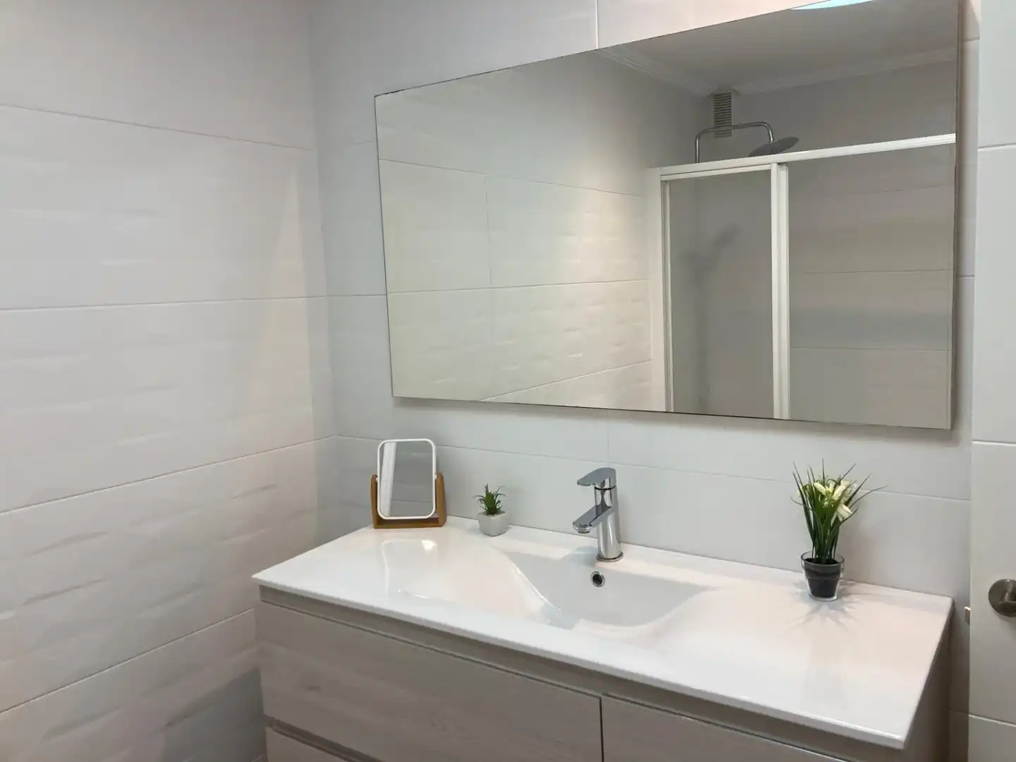 Bathroom of Flat for rent in Vélez-Málaga  with Air Conditioner, Terrace and Furnished
