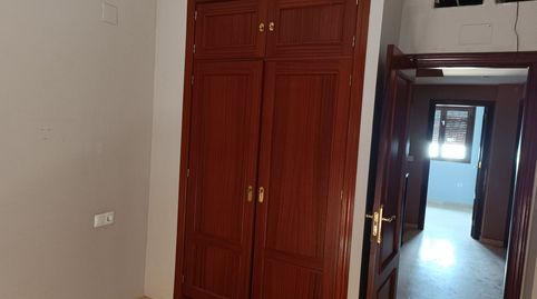 Amplia vivienda de 3 plantas junto a parques, guardería y estación de Renfe, imatge 5