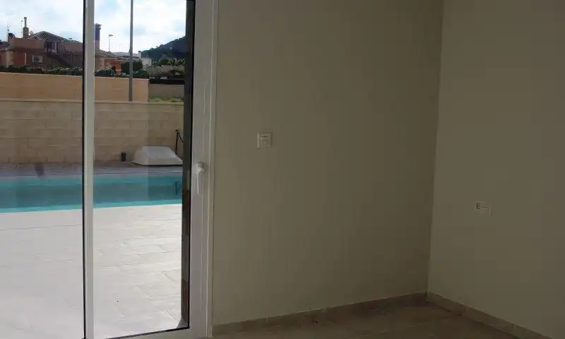 Piscina de Casa o chalet en venta en Monóvar  / Monòver con Aire acondicionado, Jardín privado y Terraza