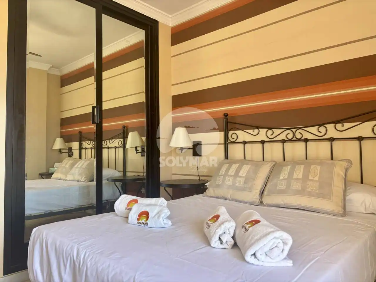 Dormitori de Casa o xalet en venda en Vélez-Málaga amb Aire condicionat, Jardí privat i Terrassa