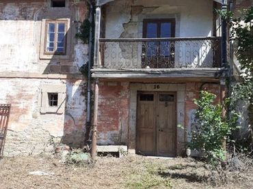 Casa con balcón en venta en Merindad de Montija