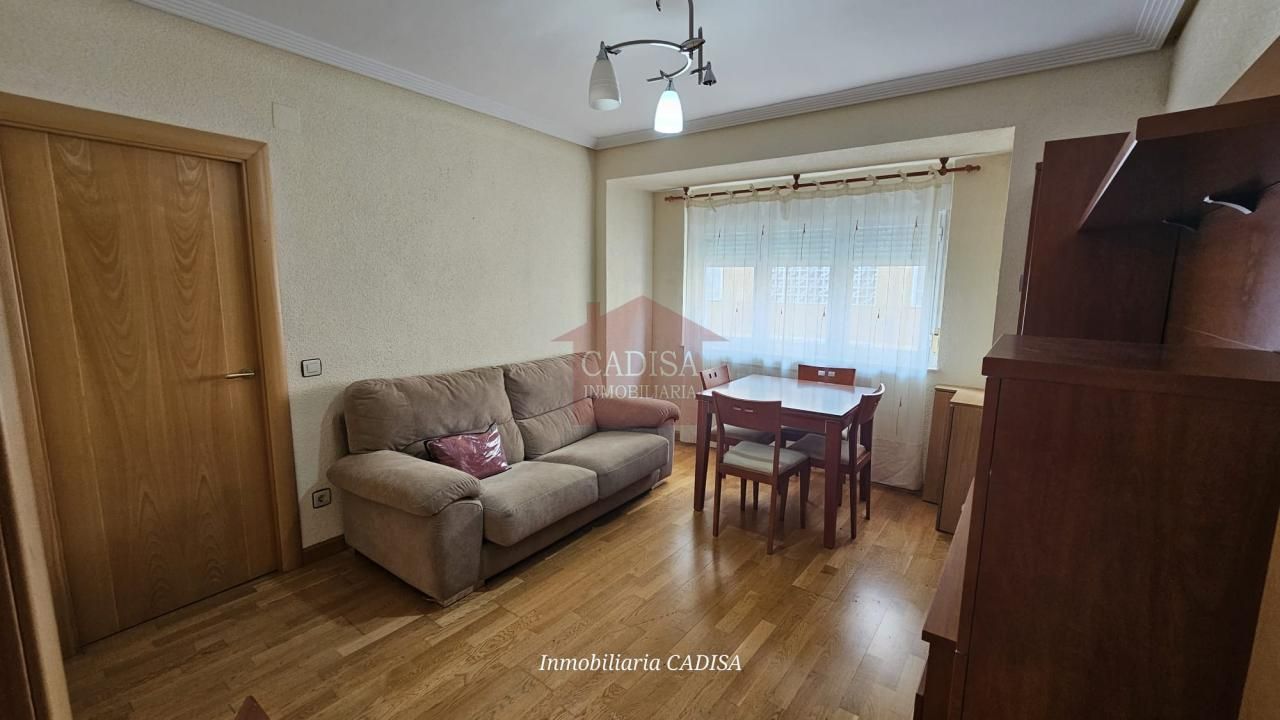 Sala d'estar de Pis de lloguer en Salamanca Capital amb Calefacció, Moblat i Balcó