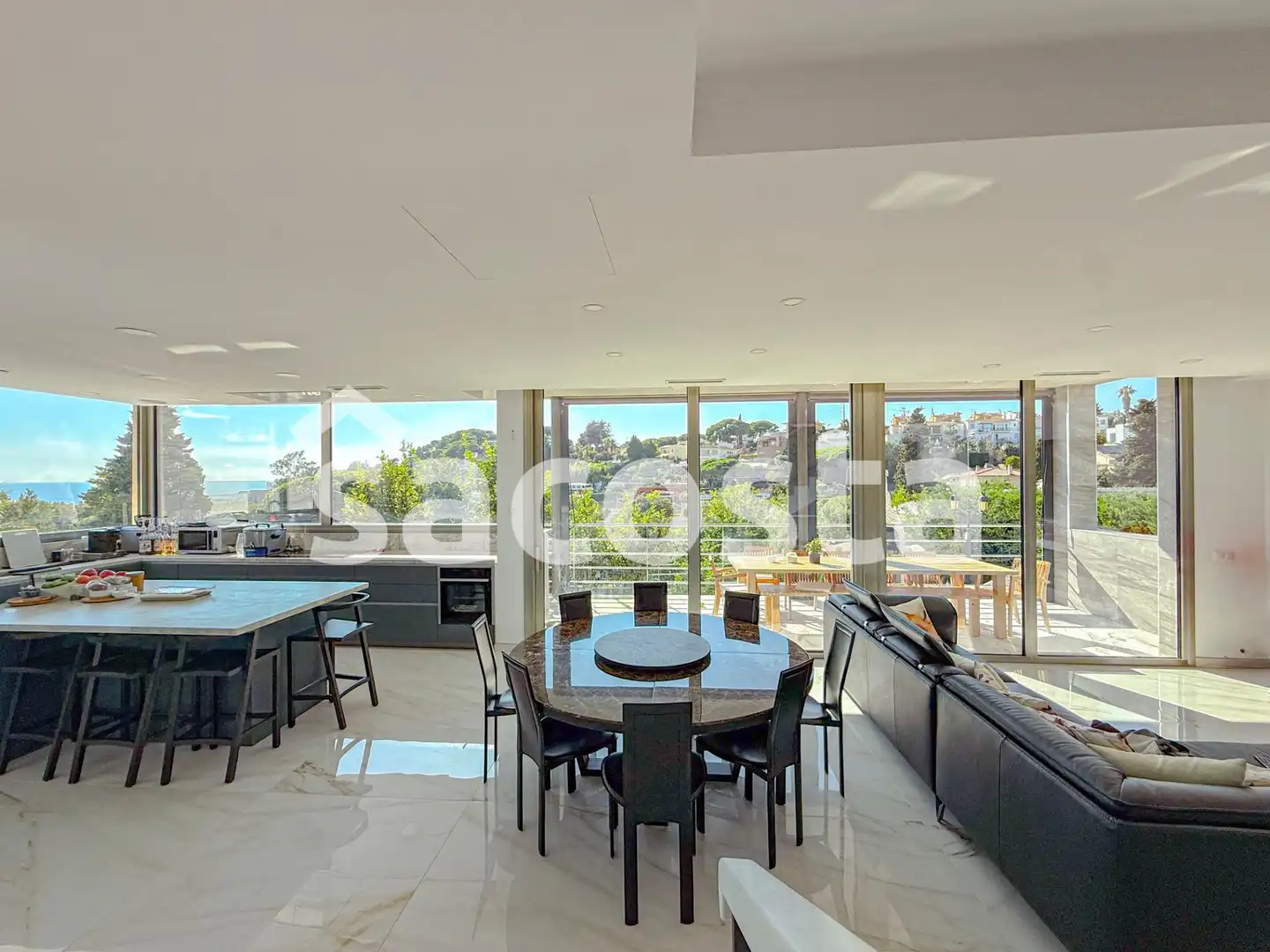 Menjador de Casa o xalet en venda en Lloret de Mar amb Aire condicionat, Jardí privat i Terrassa
