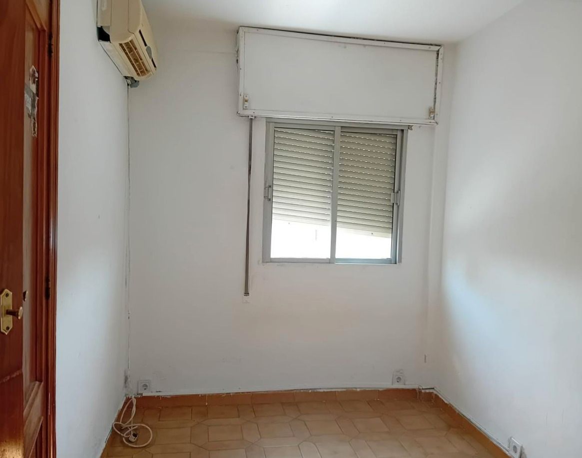 Bedroom of Flat for sale in  Madrid Capital