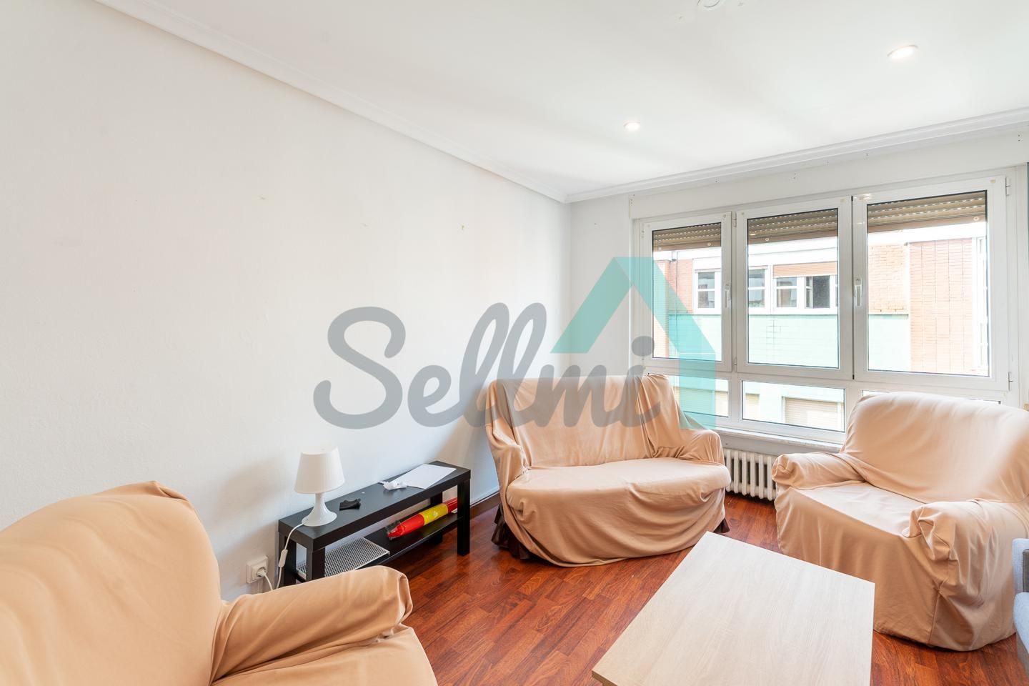 Sala de estar de Piso en venta en Oviedo  con Calefacción
