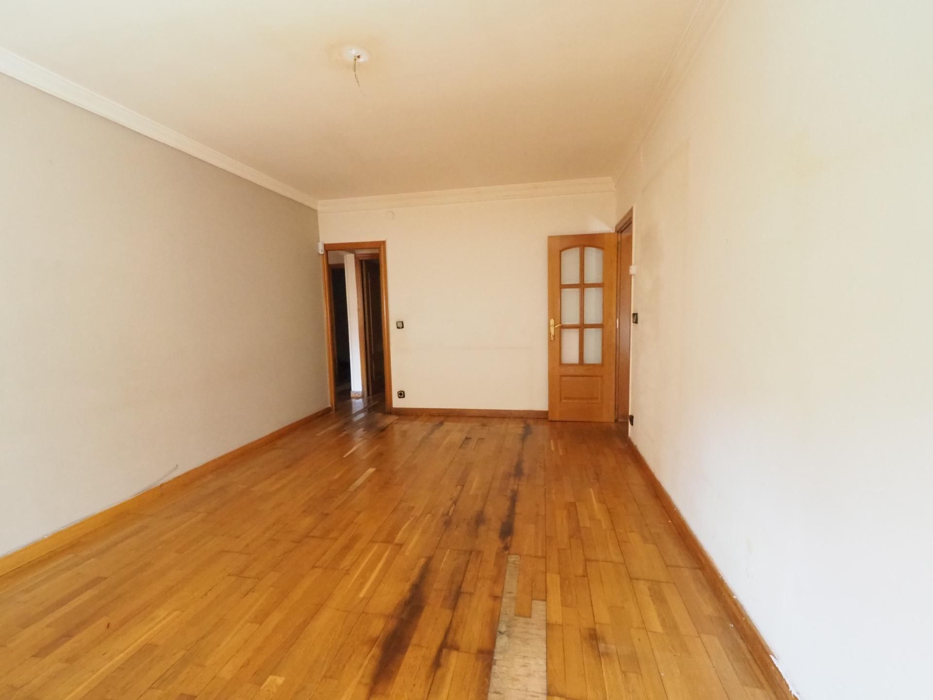 Bedroom of Flat for sale in Cerdanyola del Vallès  with Heating, Parquet flooring and Balcony