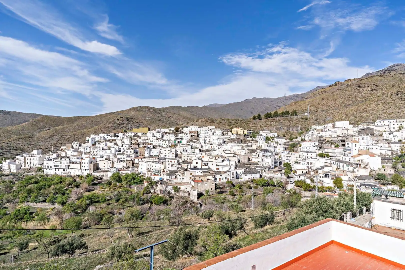 Vista exterior de Àtic en venda en Velefique amb Aire condicionat, Calefacció i Jardí privat