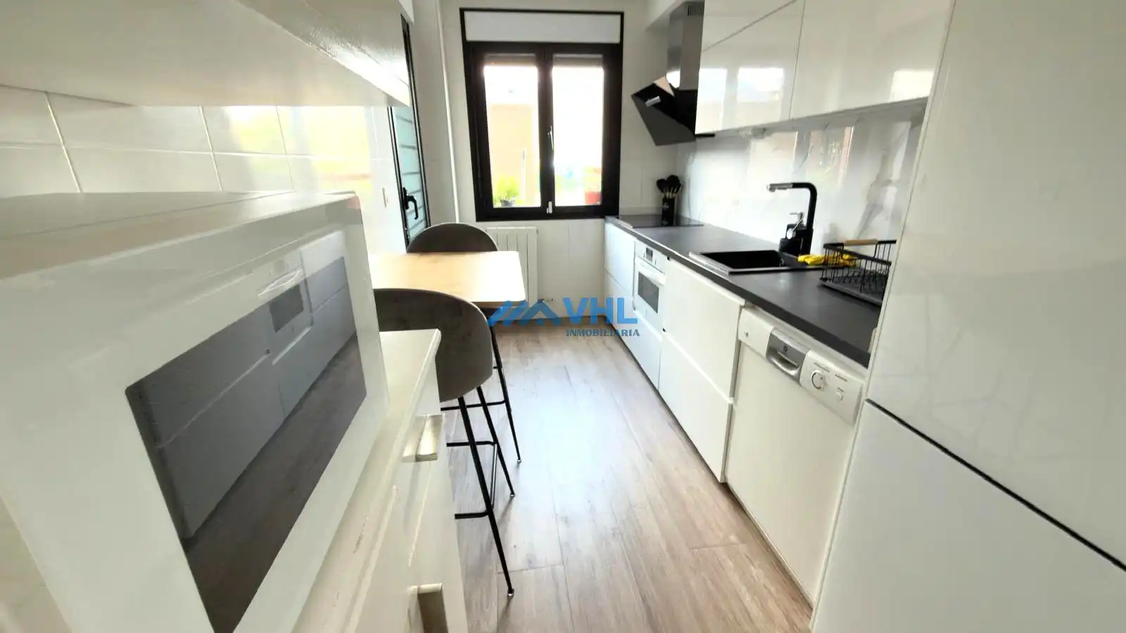 Cocina de Piso de alquiler en Castro-Urdiales con Calefacción, Terraza y Amueblado