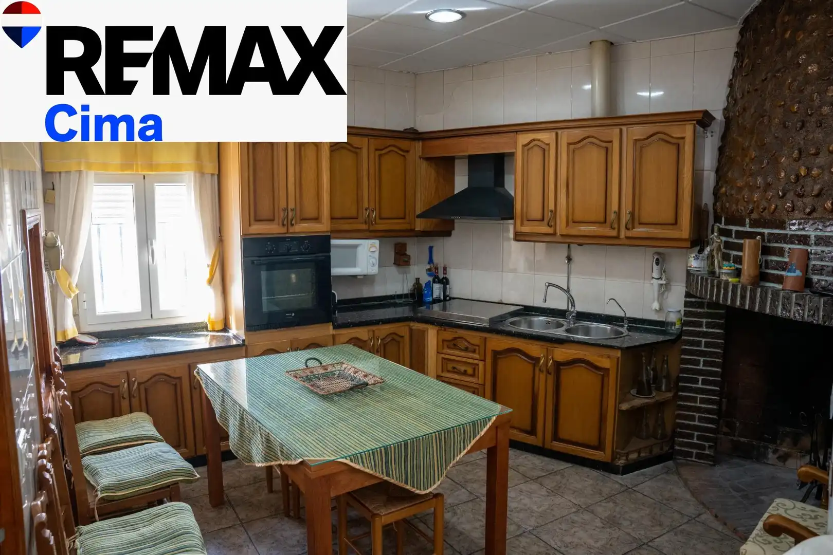 Kitchen of Houses for sale in Zújar  with Air Conditioner, Heating and Furnished