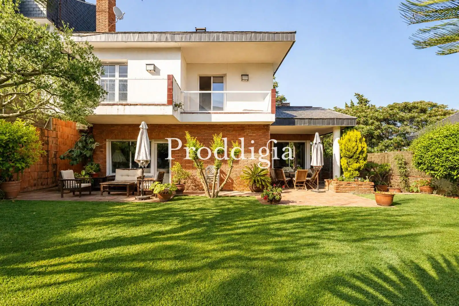 Garden of Houses for sale in Sant Cugat del Vallès  with Heating and Swimming Pool