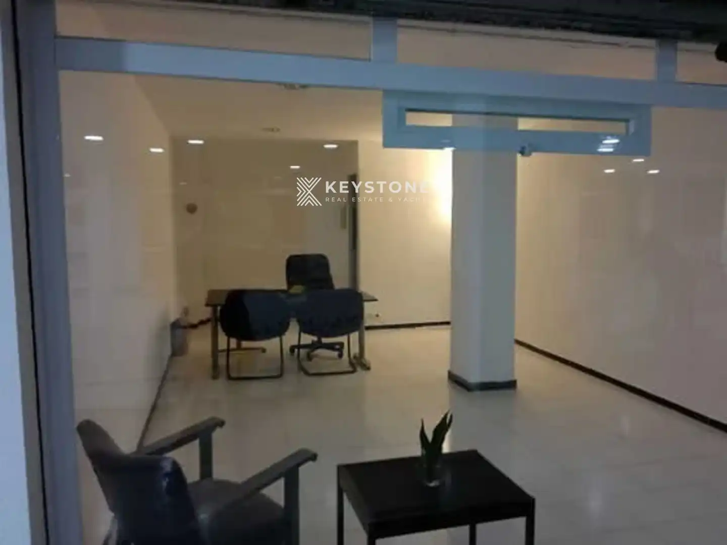 Business premises for sale in Joan Miro, imagen 4