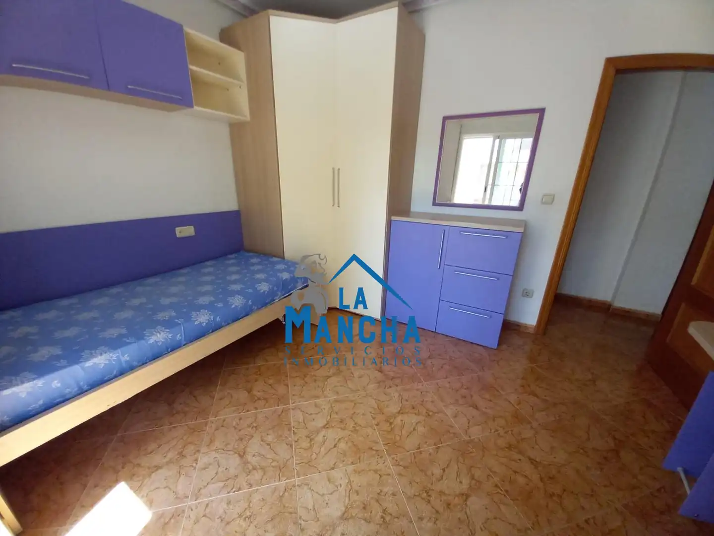 Bedroom of Flat for share in Albacete  with Heating, Furnished and Balcony