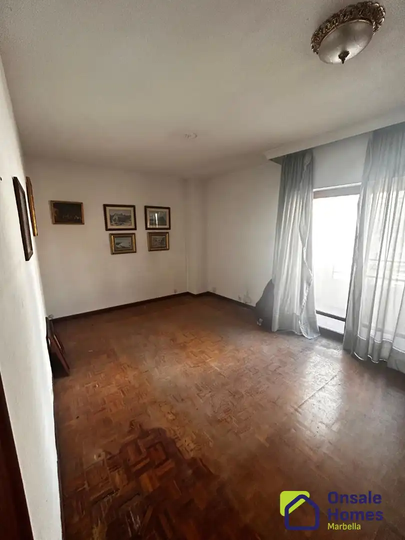 Flat with lift for sale in Avenida Ricardo Soriano 35a, imagen 9