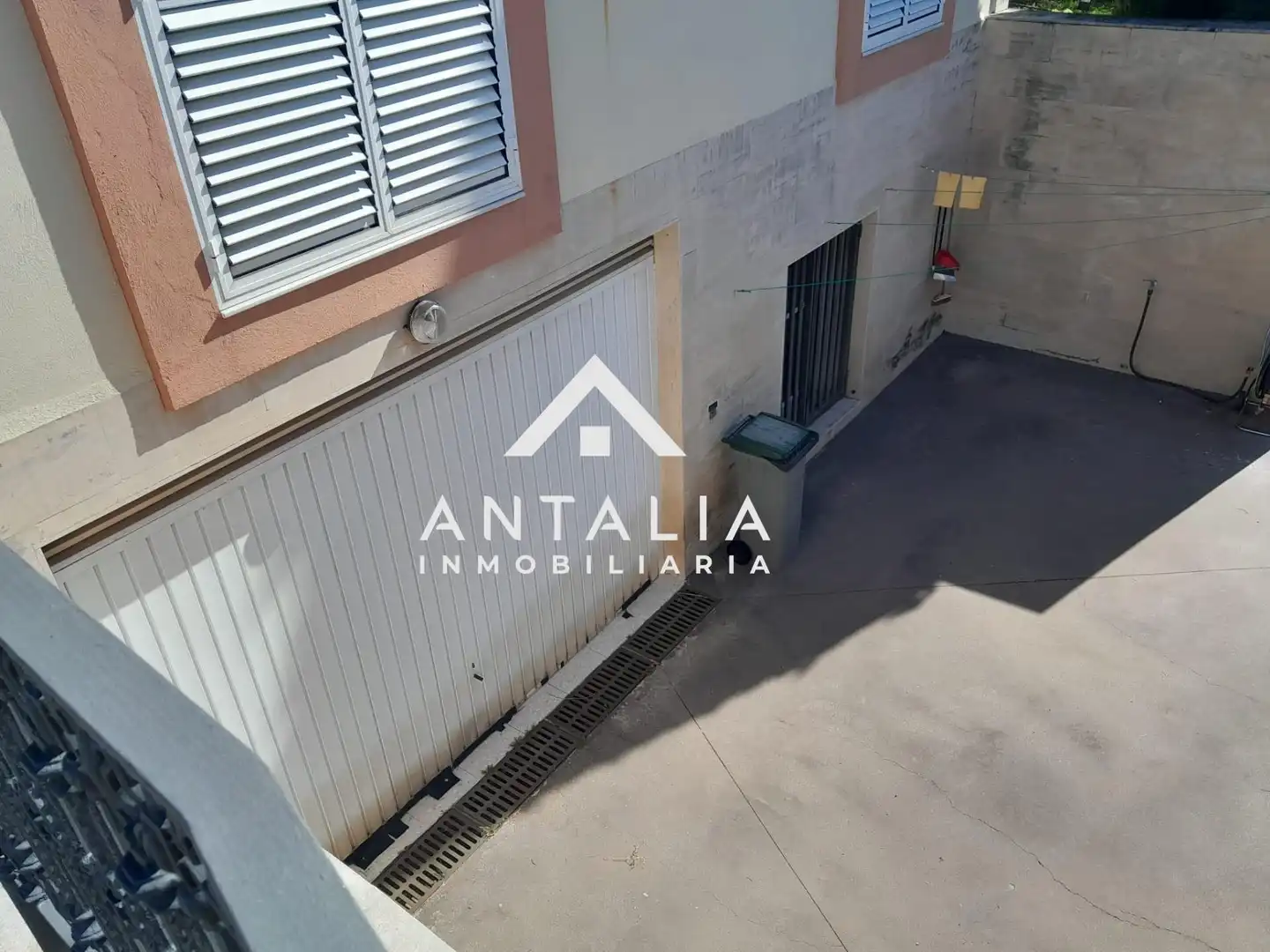 Vista exterior de Casa o xalet en venda en Cáceres amb Aire condicionat, Calefacció i Terrassa
