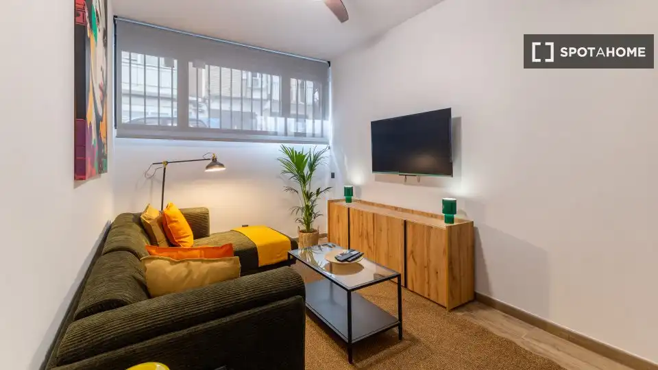 Sala d'estar de Pis de lloguer en Madrid amb Aire condicionat, Calefacció i Moblat