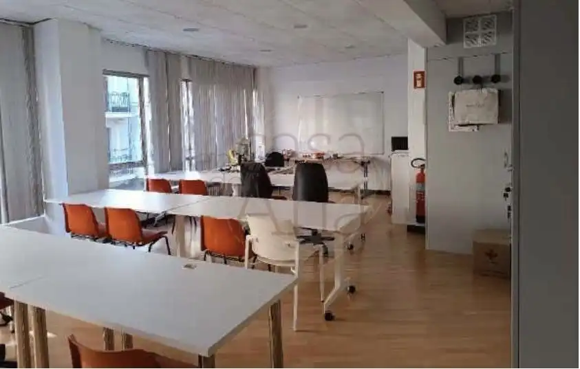 Ufficio con ascensore in vendita a Calle General Concha, imagen 3