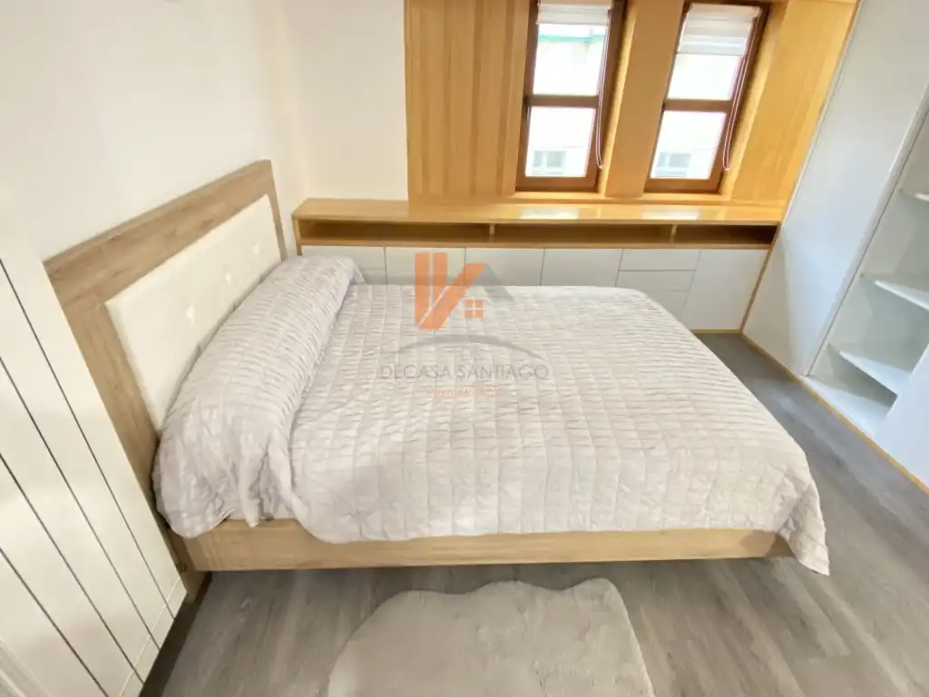 Schlafzimmer von Wohnung zur Miete in Santiago de Compostela  mit Möbliert