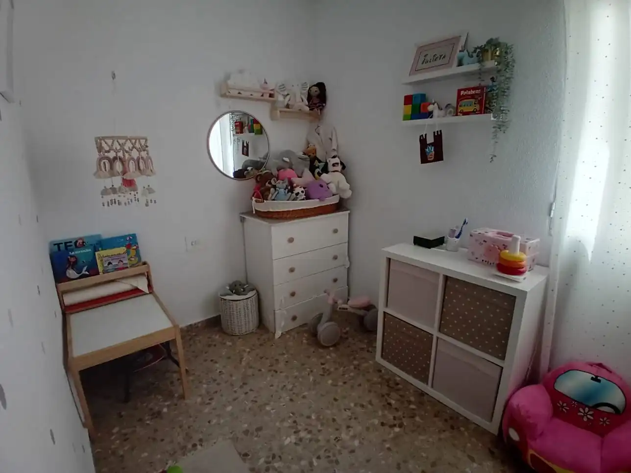 Schlafzimmer von Wohnung zur Miete in Valencia mit Klimaanlage, Möbliert und Balkon