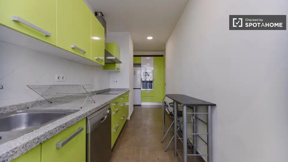 Cocina de Piso de alquiler en Valencia con Aire acondicionado, Calefacción y Amueblado