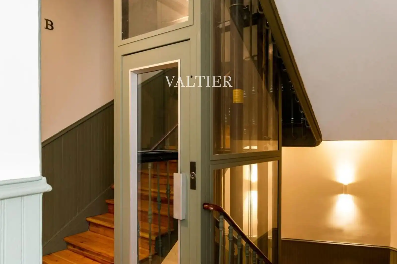 Flat for sale in Madrid  with Terrace and Furnished