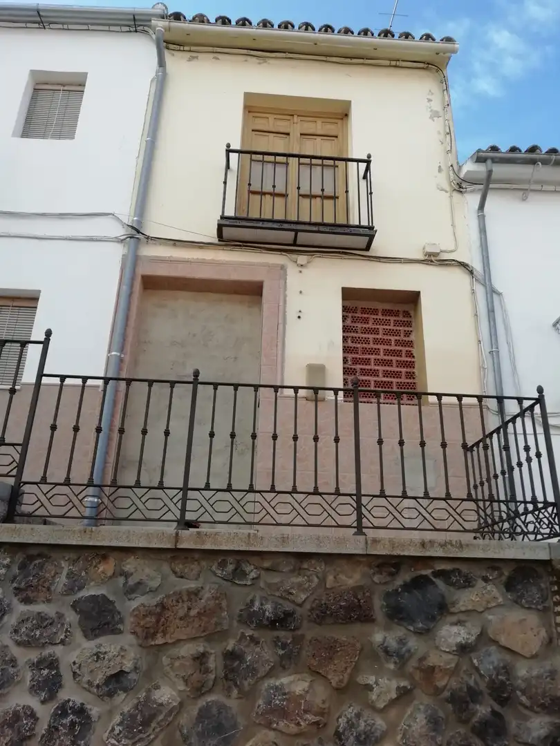 Vista exterior de Casa o chalet en venta en Villanueva de Algaidas