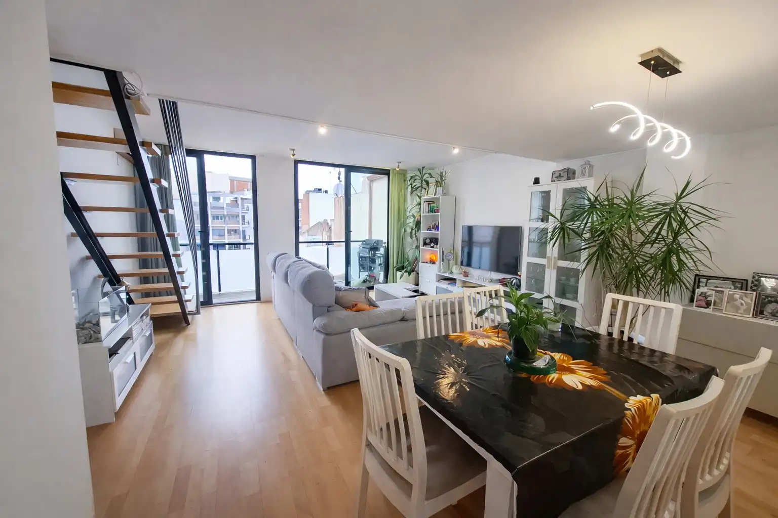 Living room of Attic for sale in Palamós  with Parquet flooring, Terrace and Storage room