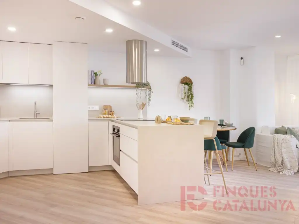 Kitchen of Flat for sale in Girona  with Balcony