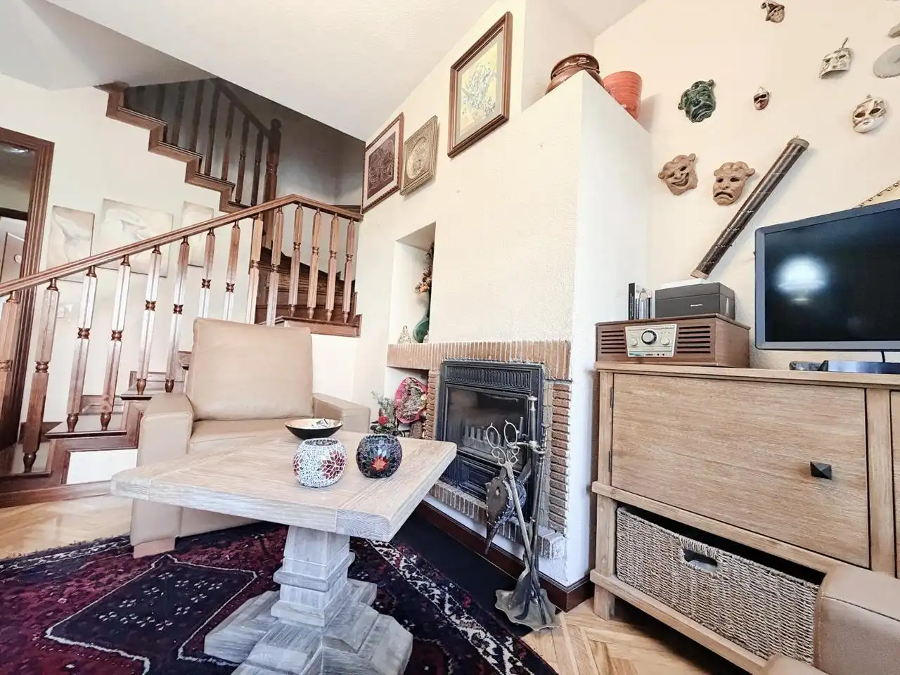 Sala d'estar de Casa adosada en venda en Getafe amb Aire condicionat, Jardí privat i Terrassa