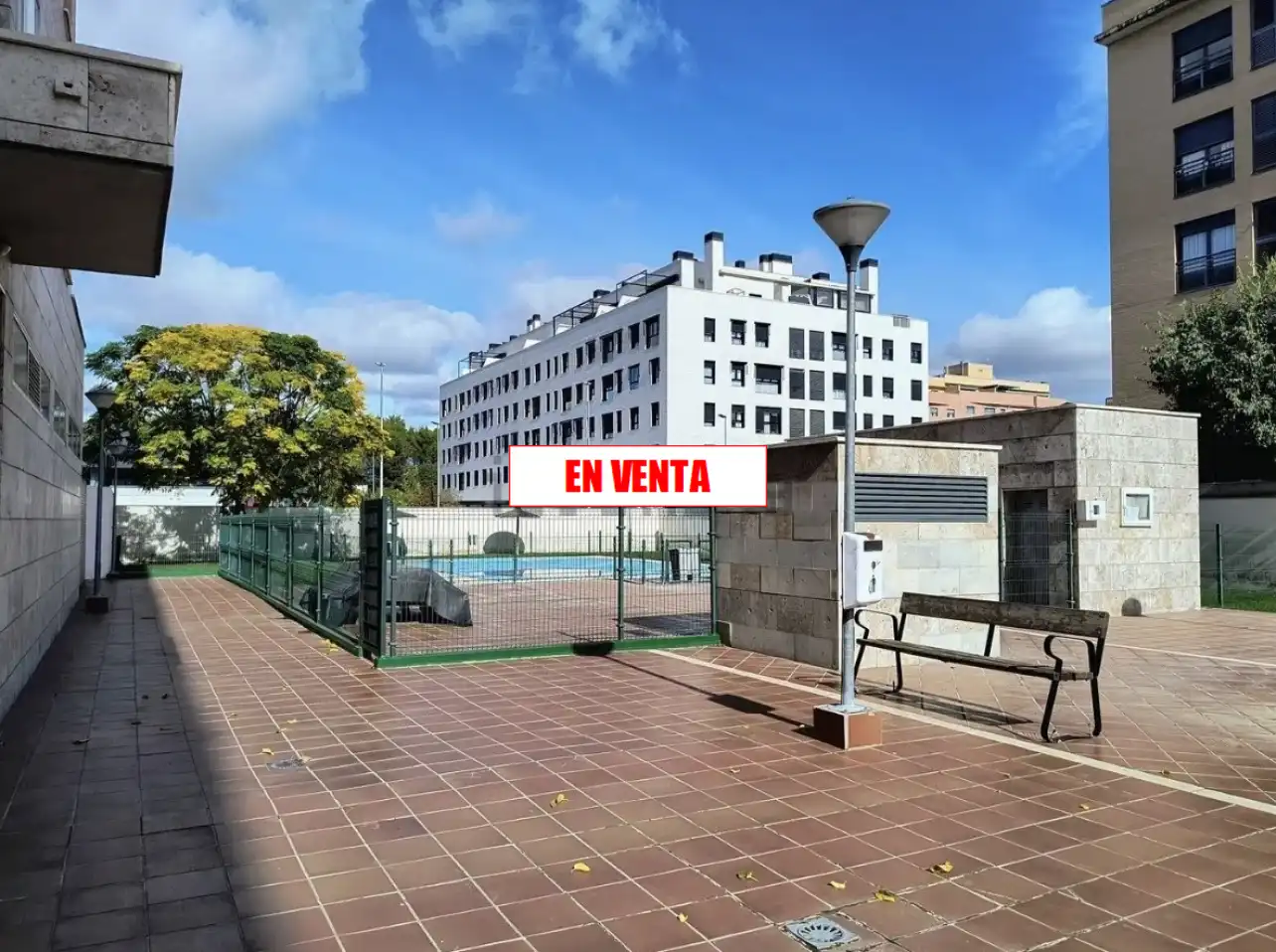 Außenansicht von Dachboden zum Verkauf in Ciudad Real mit Klimaanlage, Heizung und Terrasse