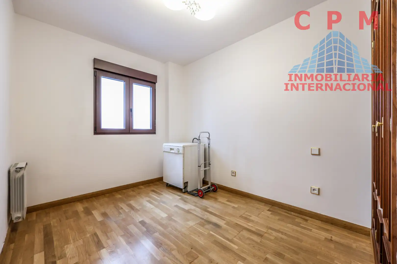 Dormitori de Pis de lloguer en Madrid amb Aire condicionat, Calefacció i Parquet