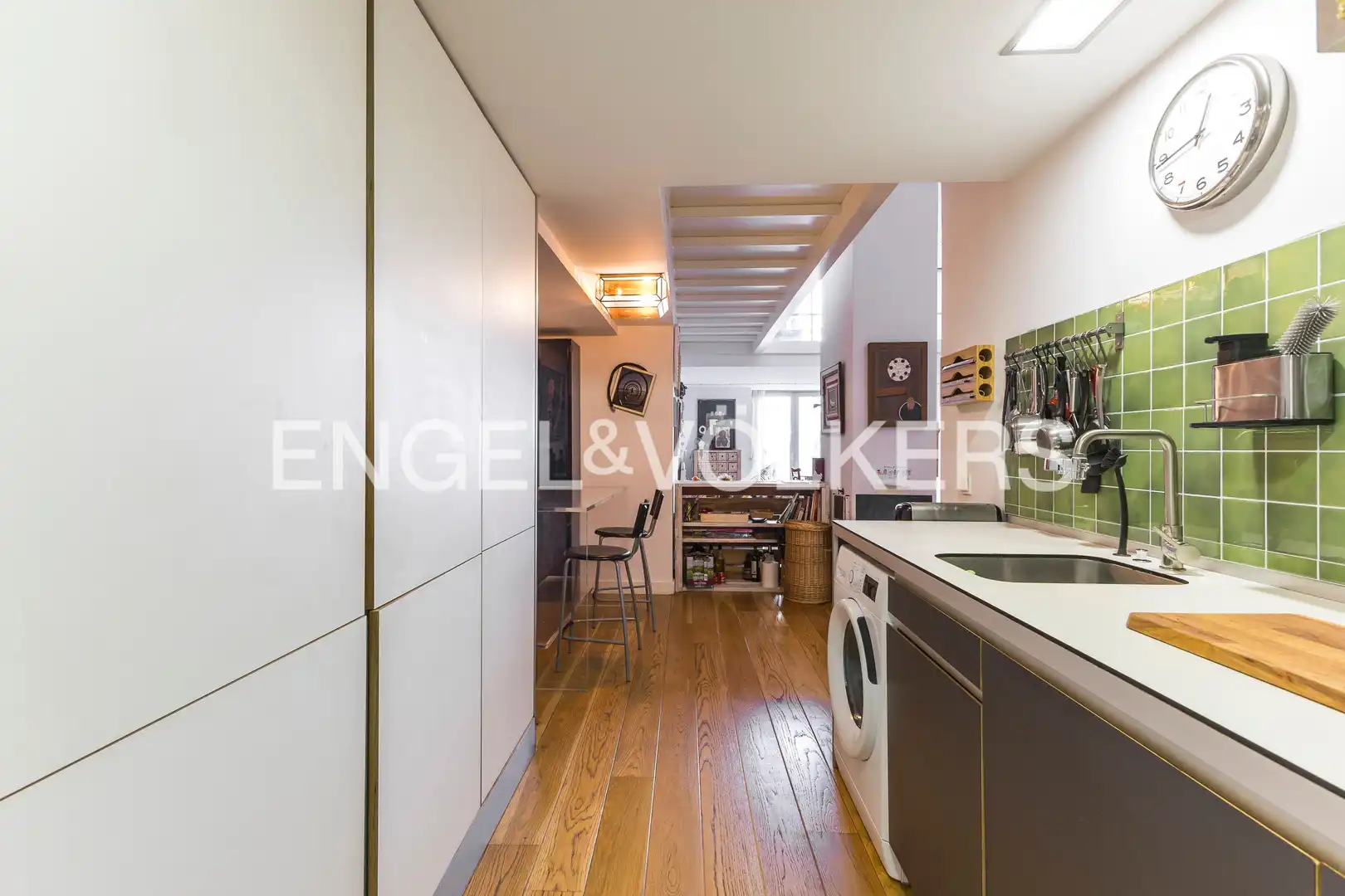 Kitchen of Duplexes for sale in Madrid  with Heating and Storage room