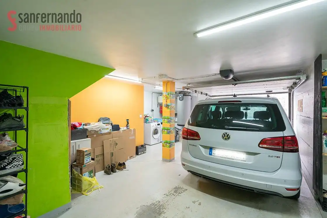 Aparcament de Casa o xalet en venda en Piélagos amb Calefacció, Jardí privat i Traster