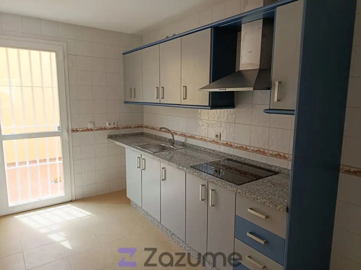 Kitchen of Houses for rent in Mairena del Alcor  with Terrace, Storage room and Washing machine