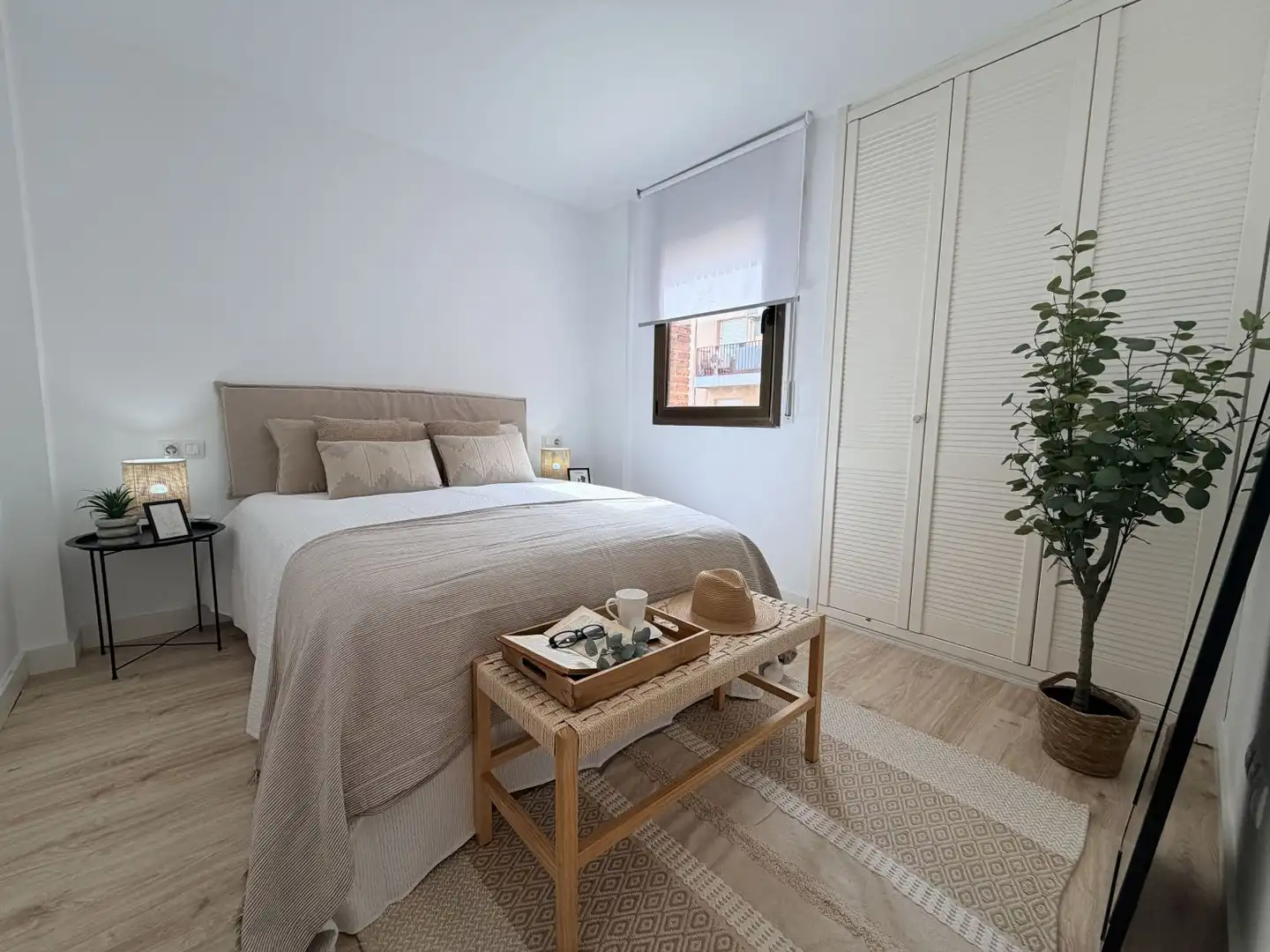 Flat with terrace for sale in Joan Maragall 16, imagen 2