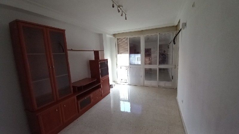 Sala de estar de Piso en venta en  Sevilla Capital