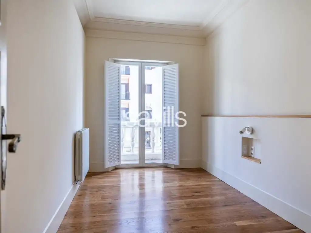 Bedroom of Apartments for sale in Sevilla