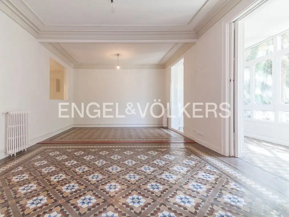 Comedor de Piso de alquiler en Barcelona con Aire acondicionado, Calefacción y Jardín privado