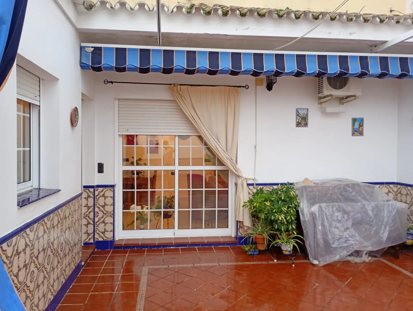 Exterior view of Ground floor for sale in Albaida del Aljarafe  with Air Conditioner