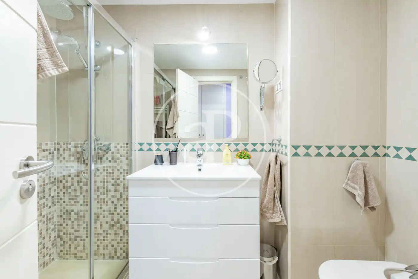 Bathroom of Flat for sale in Madrid  with Heating, Private garden and Terrace