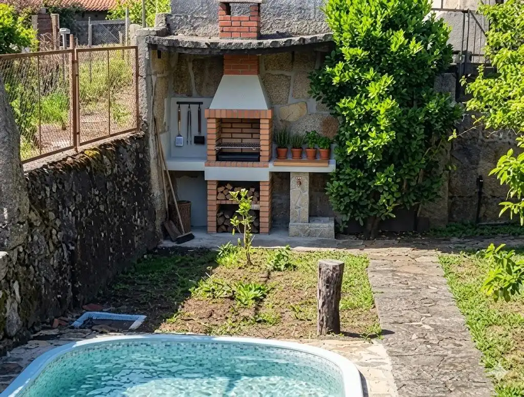Piscina de Finca rústica en venta en Maside
