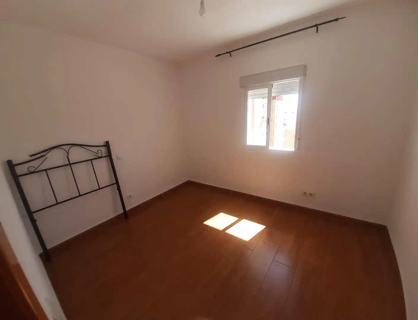 Bedroom of Flat for sale in Sevilla  with Air Conditioner