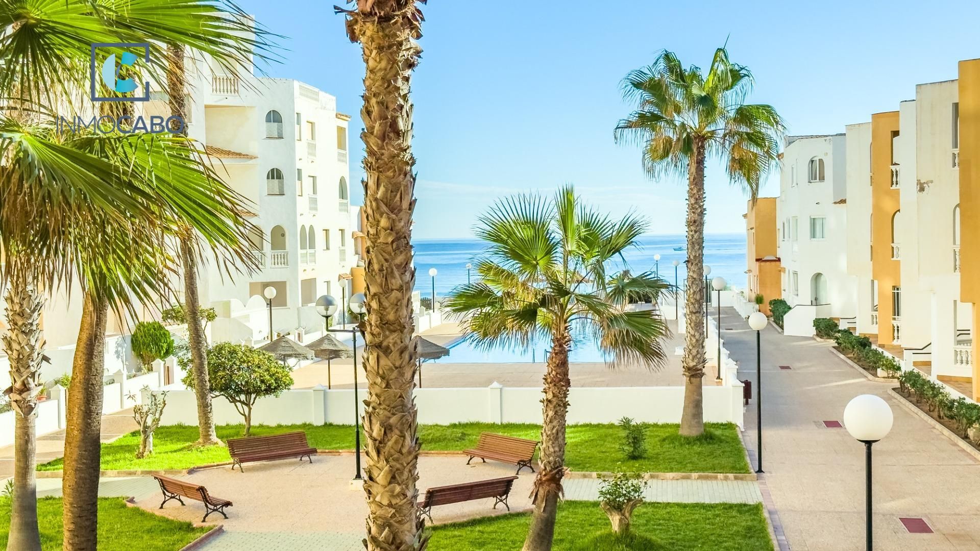 Dormitori de Apartament en venda en La Manga del Mar Menor amb Jardí privat, Terrassa i Piscina comunitària