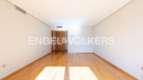 Photo 3 of Flat for rent in Valdemarín, Madrid Capital