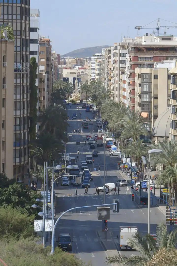 Piso con ascensor en venta en Avenida ALFONSO EL SABIO, imagen 18